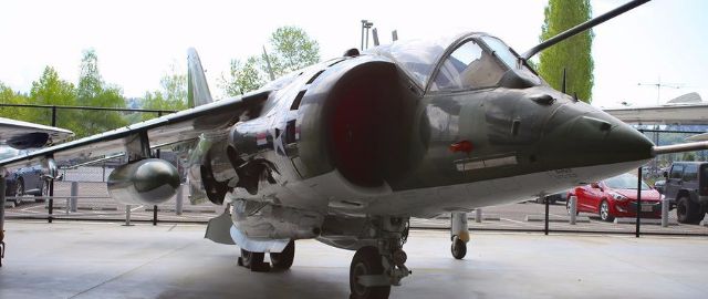 Hawker Siddeley/Mcdonnell Douglas AV-8C Harrier