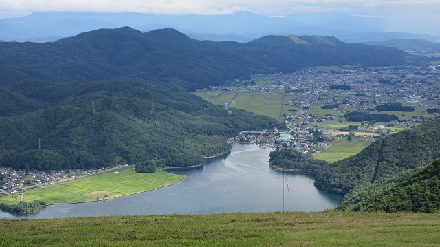 小熊山から望む木崎湖と周囲の集落・大安曇野パノラマ