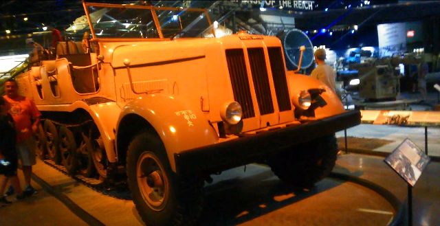 Sd Kfz 8 (Sounderkraftfahrzeug) Nazis